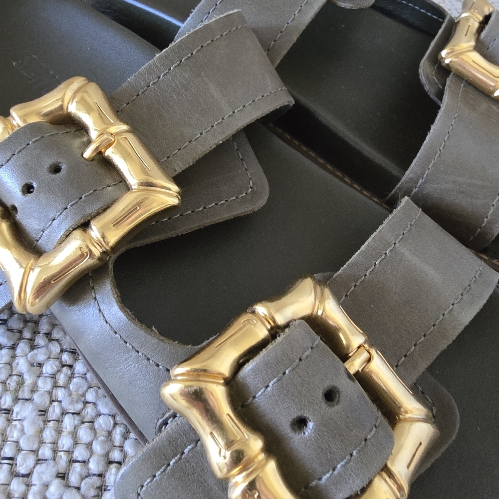SCHUTZ Enola Sporty Flat Olive And Gold Sandals 8 - Picture 2 of 3